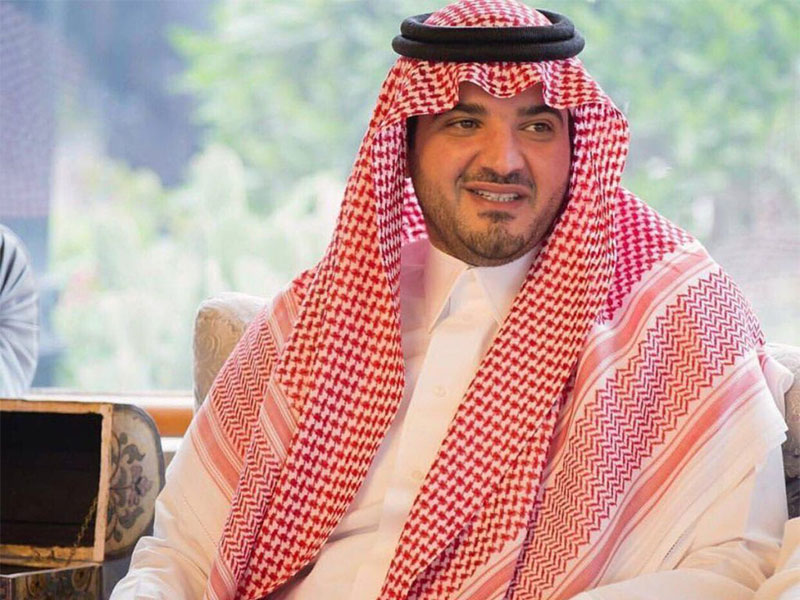وزير الداخلية السعودي يمنح طالبًا 100 ألف ريال وسيارة..تعرف على السبب